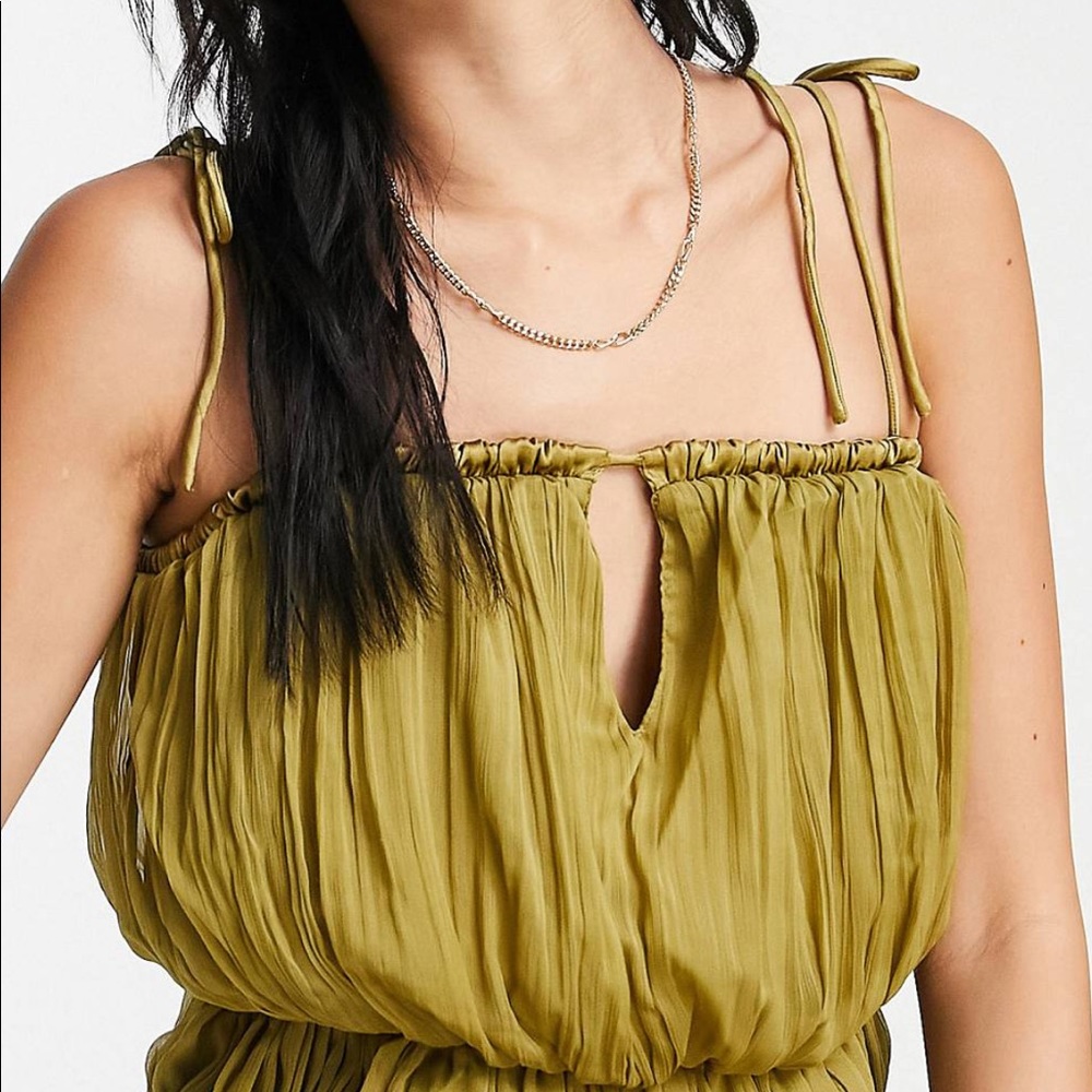 Strappy maxi dress with ruched channel detail and toe straps. Worn once. NWOT. - Picture 7 of 8